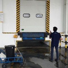 ทำความสะอาด  จุดโหลดสินค้า DHL บางนา Bangkok Free Trade Zone - นิคมบางพลี  สมุทรปราการ